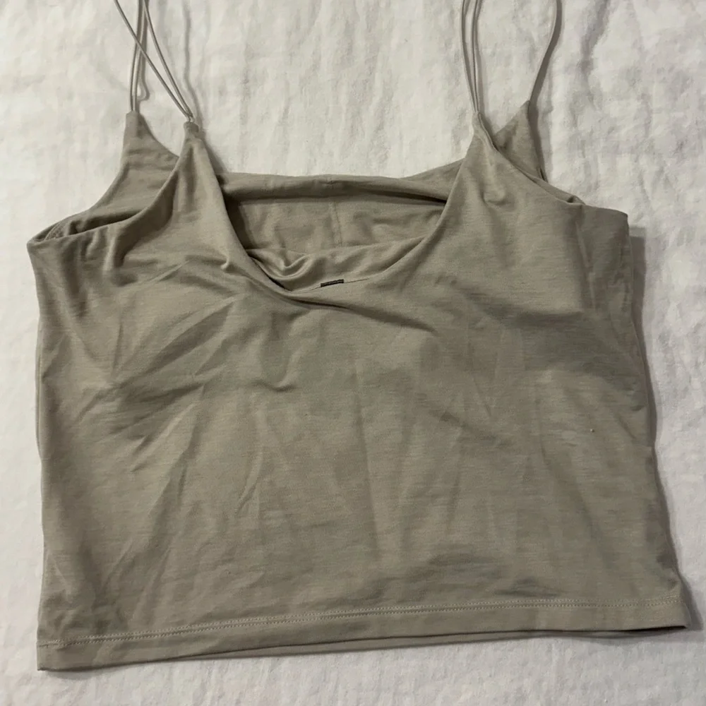 Vuori Lux Cami - suede heather - Picture 7 of 8